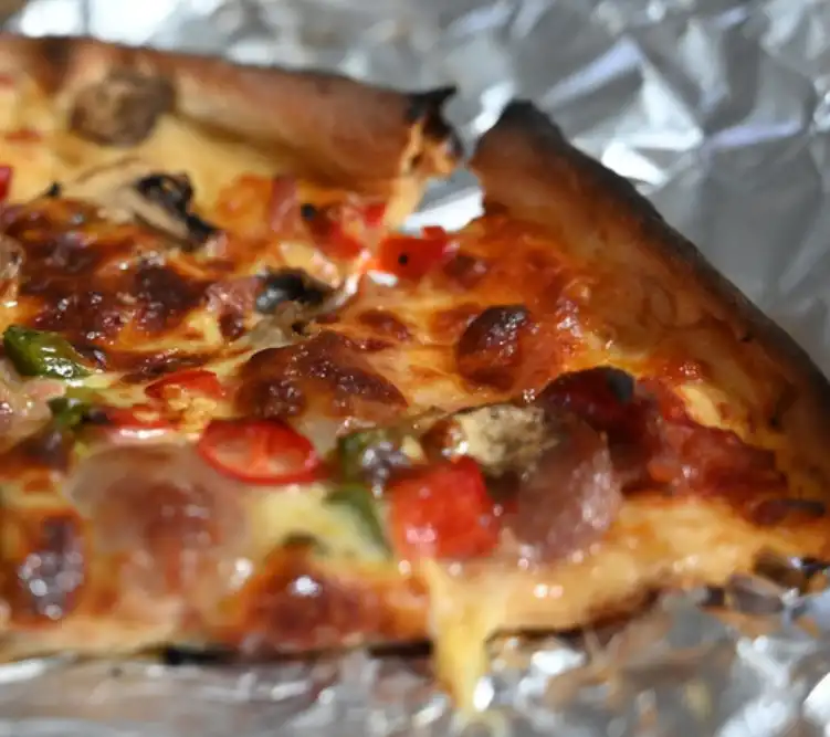 Akşamdan kalan pizza  daha sağlıklı